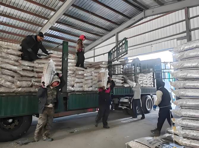 鄭州專業(yè)裝卸搬運(yùn) 宏貝公司為您解憂